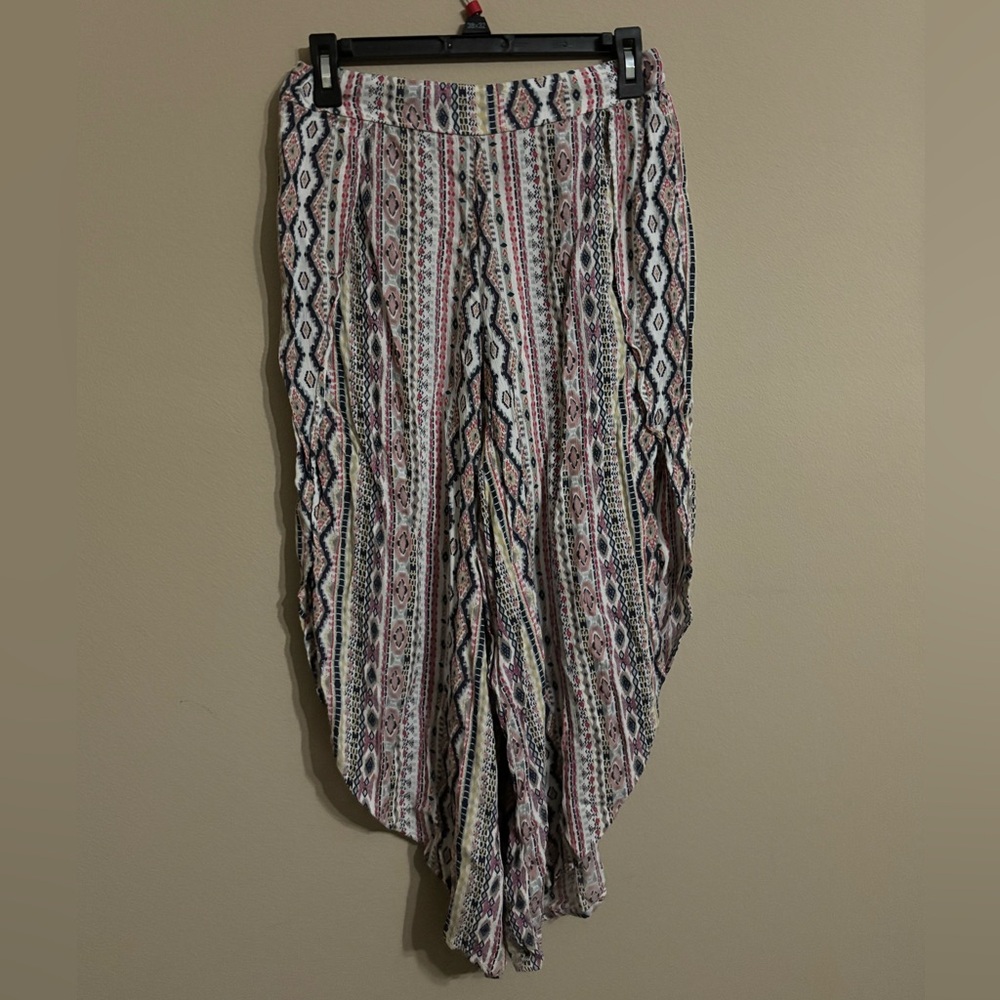 Signature Studio 
Bohemian Capris